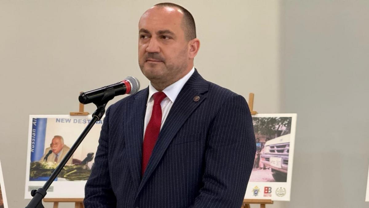 Калинин передал в районы Саратовской области более 600 подарков для детей