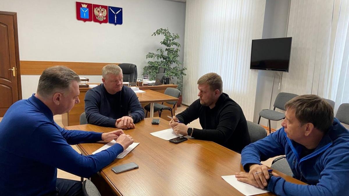 О готовности к снегопаду чиновники Заводского района доложили Михаилу Исаеву