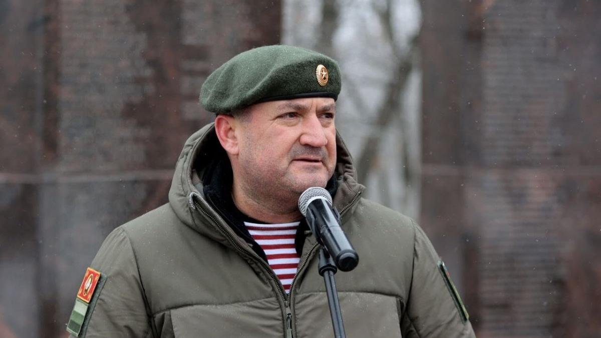 Команда Калинина передала подарки саратовским бойцам в зону СВО
