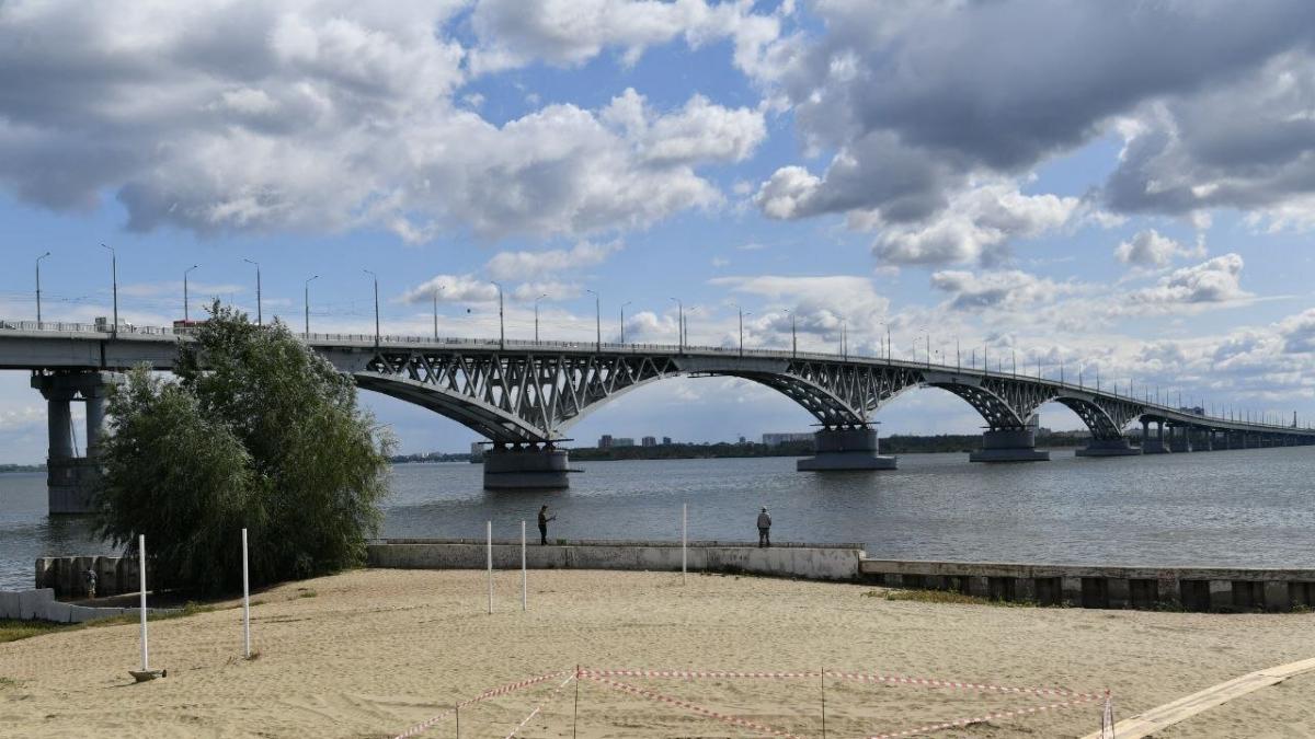 Из-за массового ДТП на мосту Саратов – Энгельс возникла автомобильная пробка