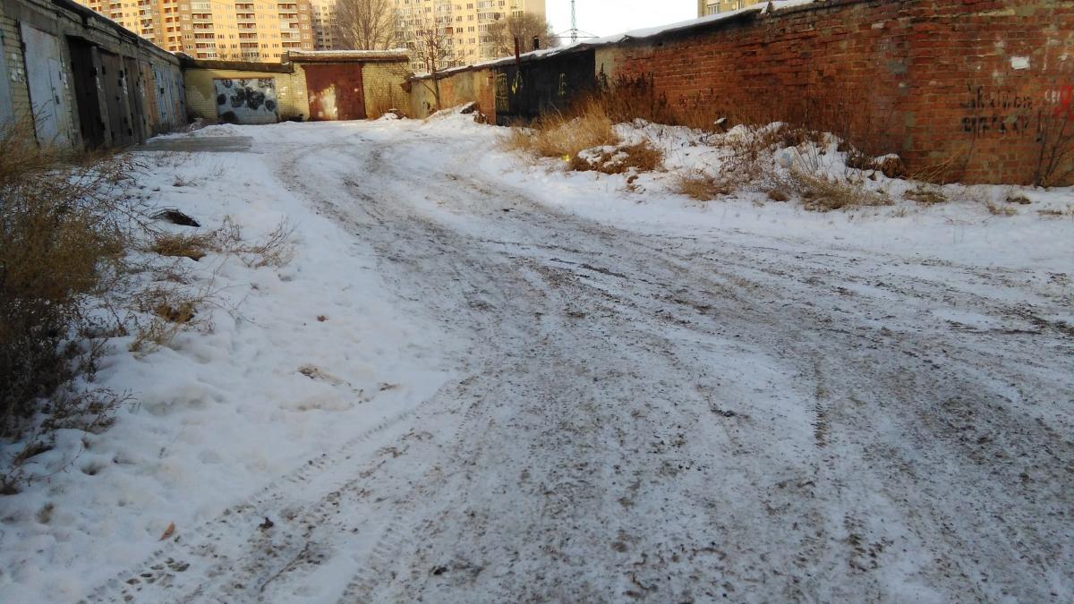 Женщина стала жертвой насильника в гараже - она успела нанести ему порезы ножом