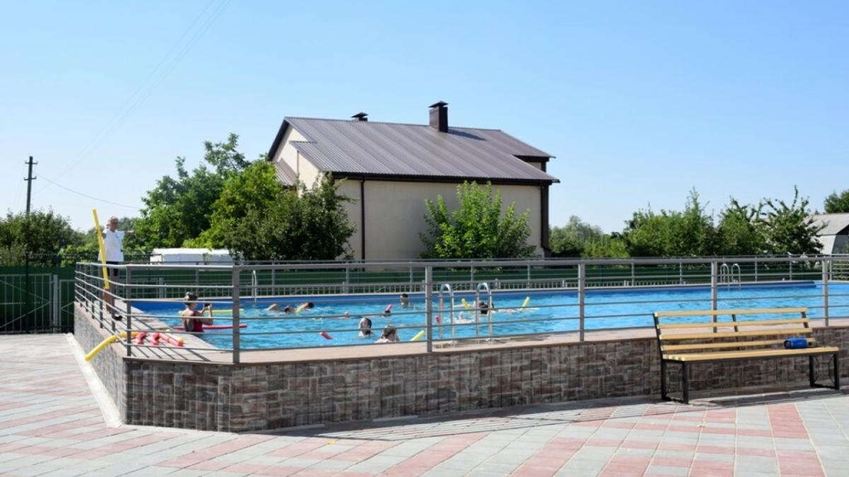 В Саратове появился новый бассейн под открытым небом