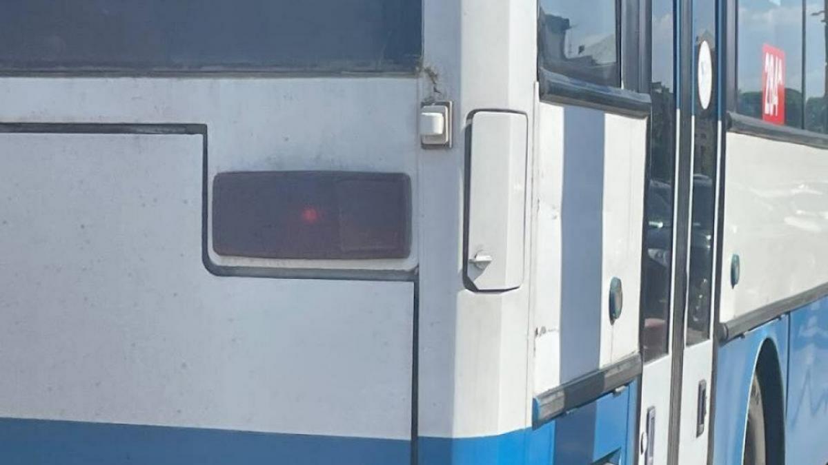 Пассажиру стало плохо в саратовском автобусе из-за отсутствия кондиционера: комментарий властей