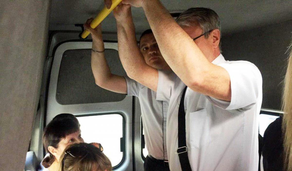 Саратовские чиновники обнаружили пыль в городских автобусах