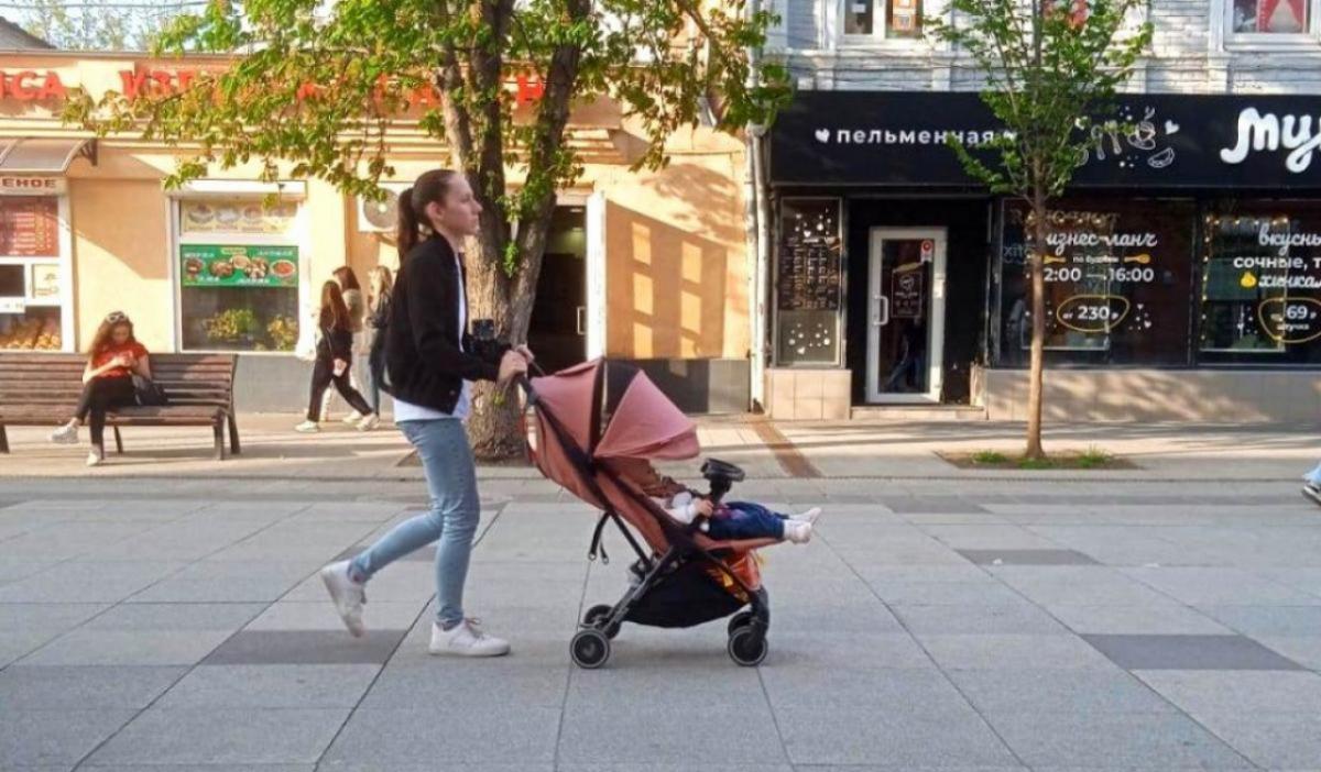 СФР: саратовским папам сохранят пособие при раннем выходе на работу