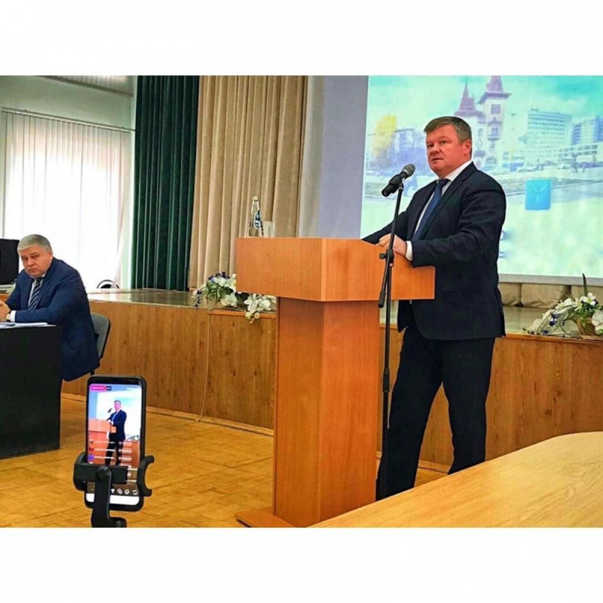 Михаил Исаев: «Времена примерки джинсов, стоя на картонке, прошли»