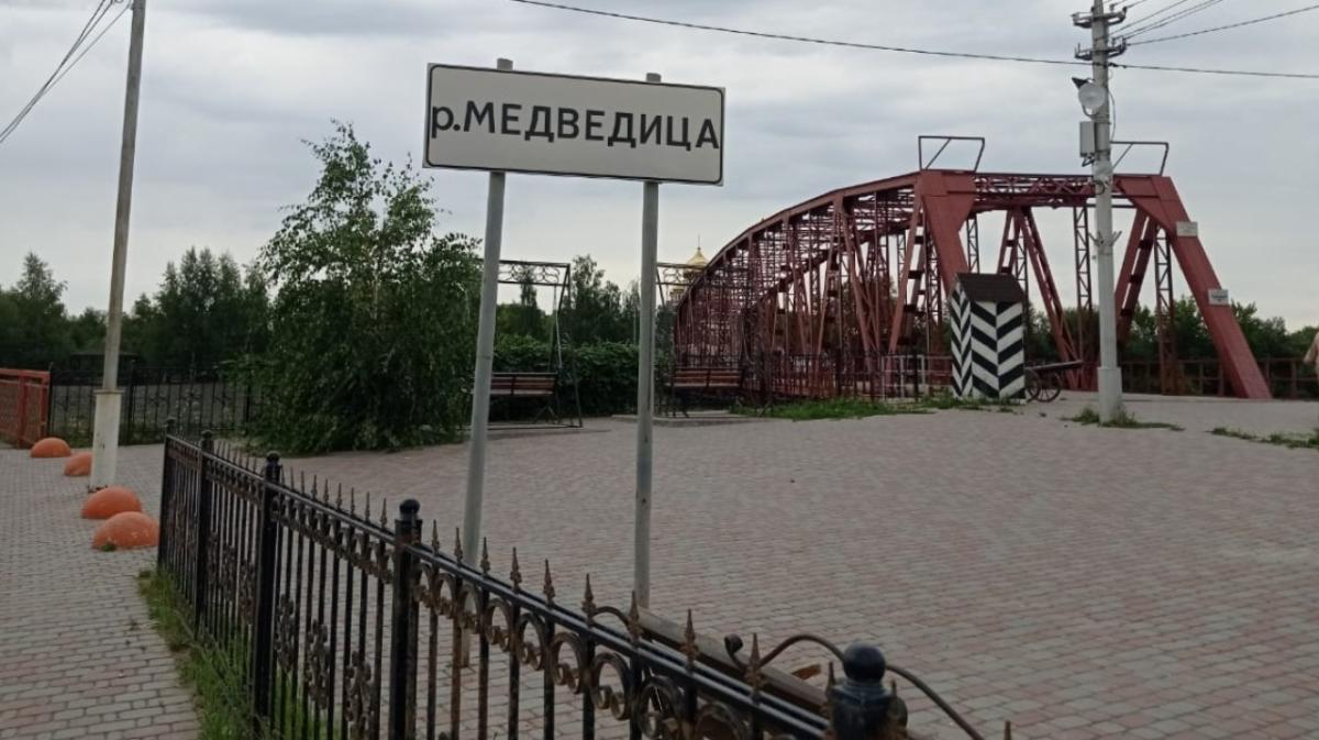 В Лысогорском районе из-за паводка ограничили движение на мостах через Медведицу