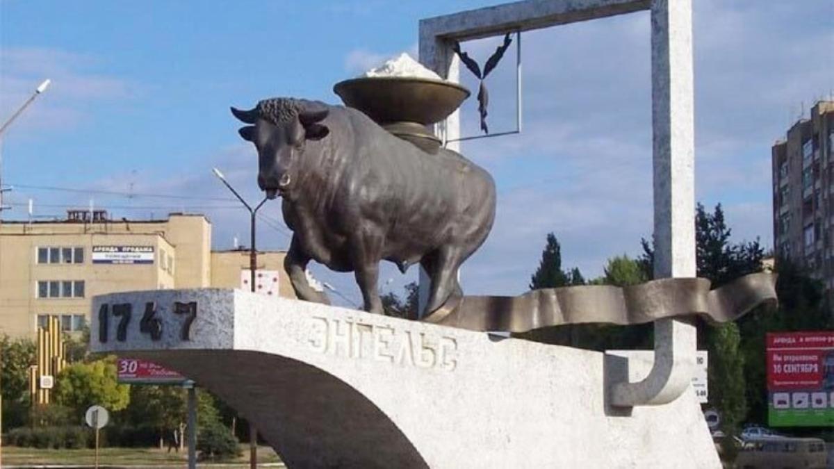 Власти Энгельса объявили об ограничениях для транспорта 9 мая с 5 часов утра