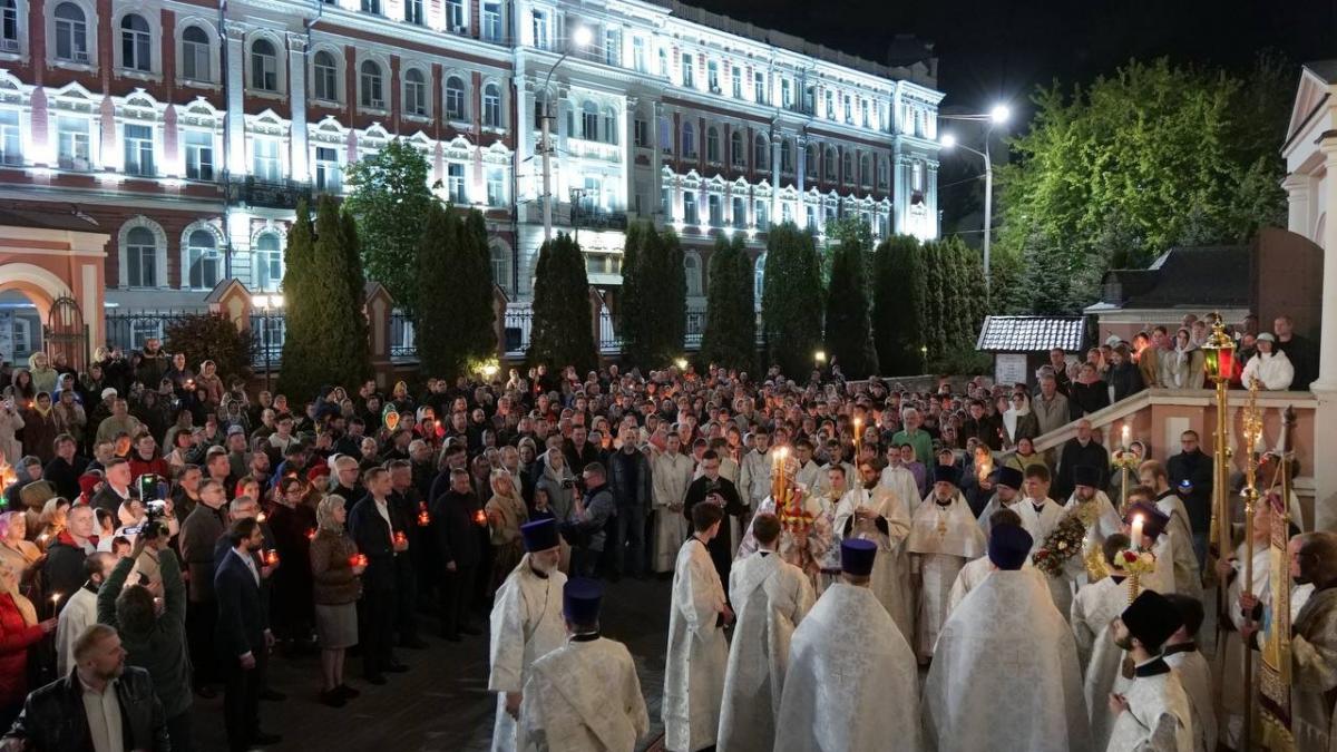Свыше 31 тысячи саратовцев приняли участие в пасхальных службах