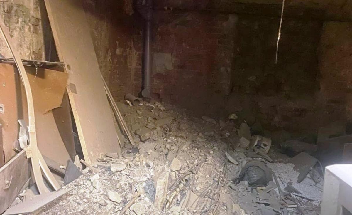 В Саратове обрушились перекрытия аварийной двухэтажки на Лунной