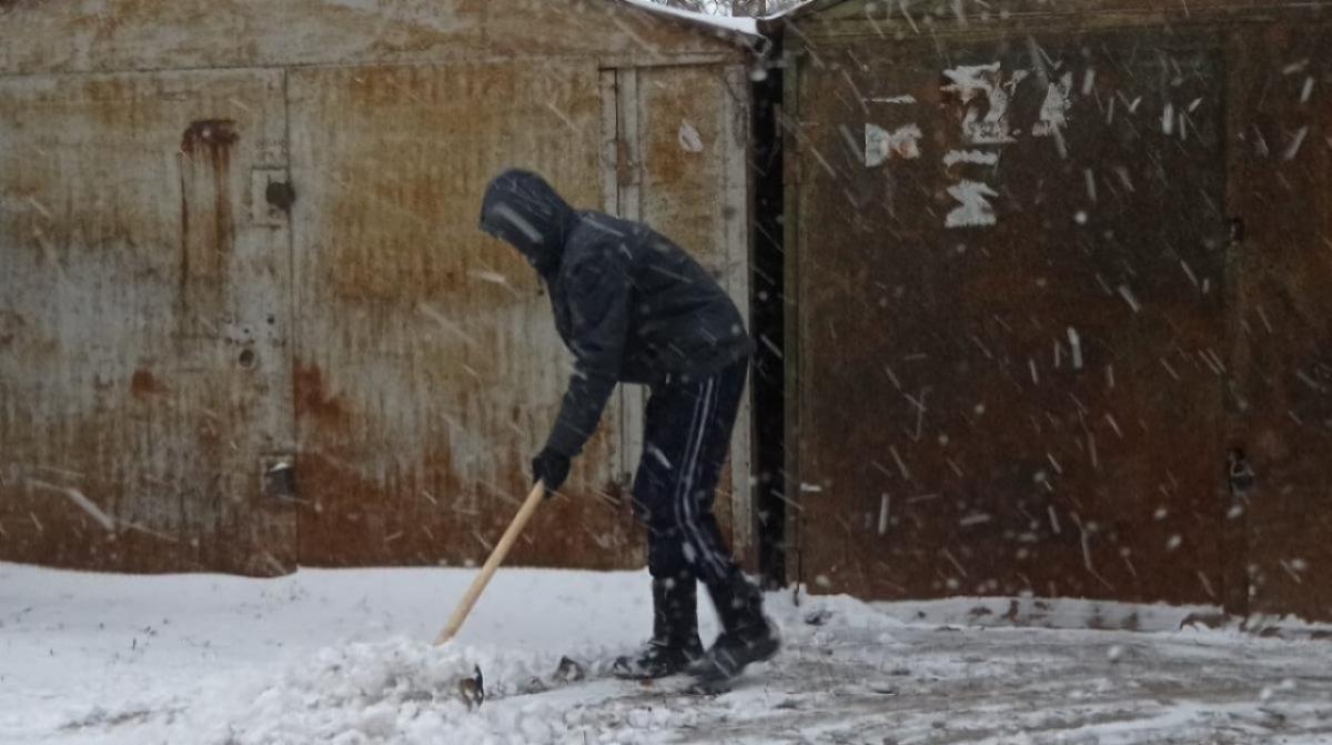 МЧС: штормовое предупреждение объявили в Саратовской области на понедельник