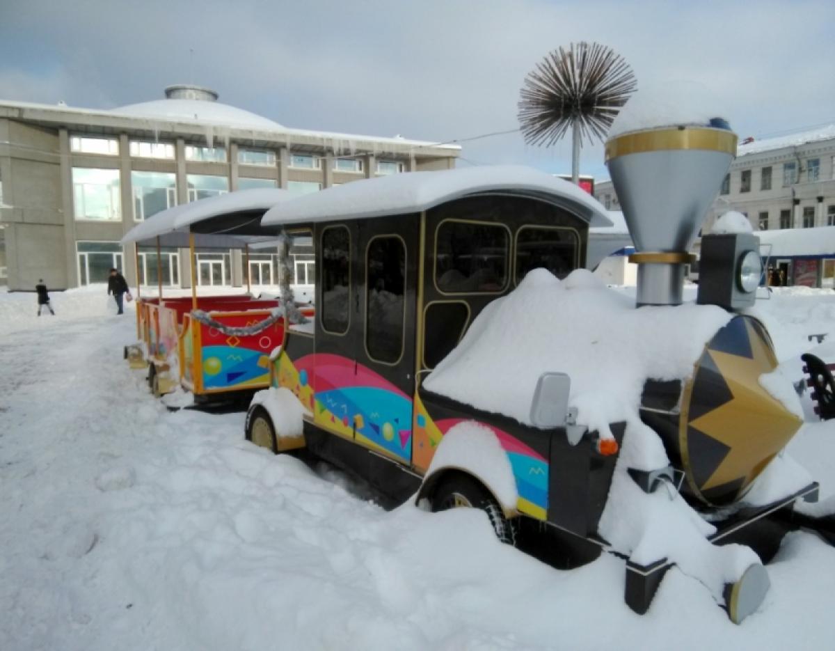 Почему Саратов проигрывает в войне со снегом?