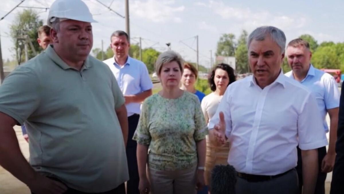 Володин назвал стыдобищем ситуацию с мостом в Жасминном и предложил уволить заммэра 