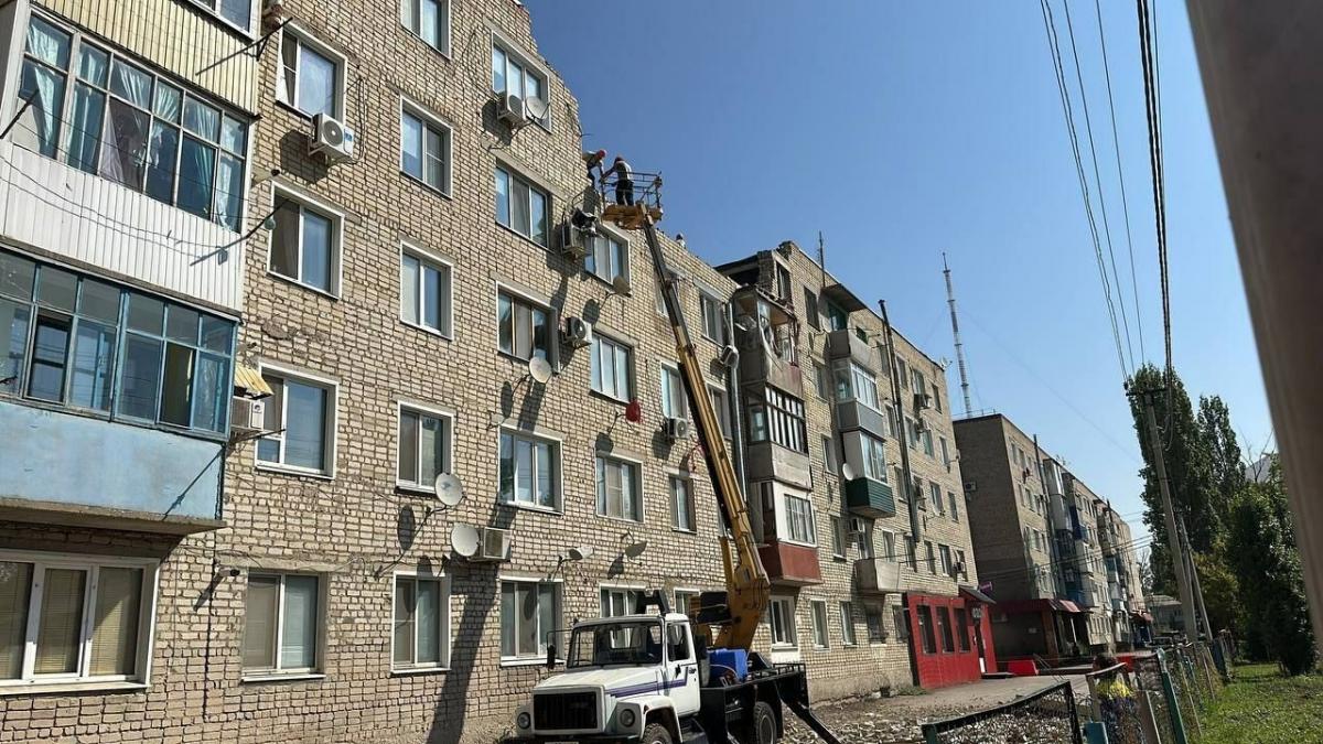 В Саратовской области восстановят разрушенный взрывом дом