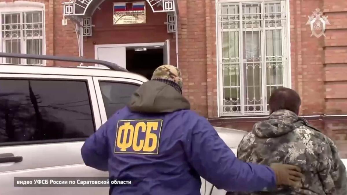 ФСБ: в Энгельсе задержан украинец за дискредитацию в соцсетях Вооруженных сил РФ 