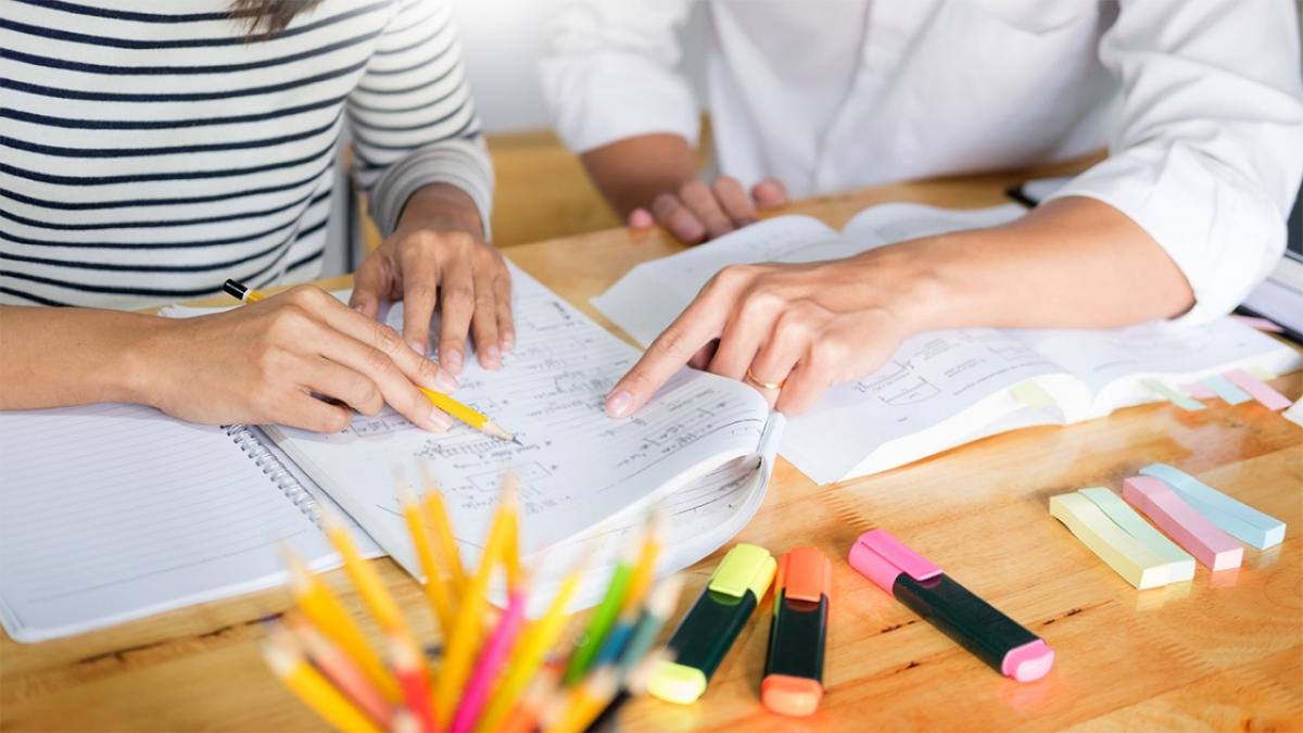 Репетитор по русскому языку в старшей школе: когда нужен и с чем может помочь