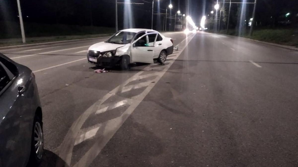 На Московском шоссе не поделили дорогу «Лада Веста» и «Датсун»