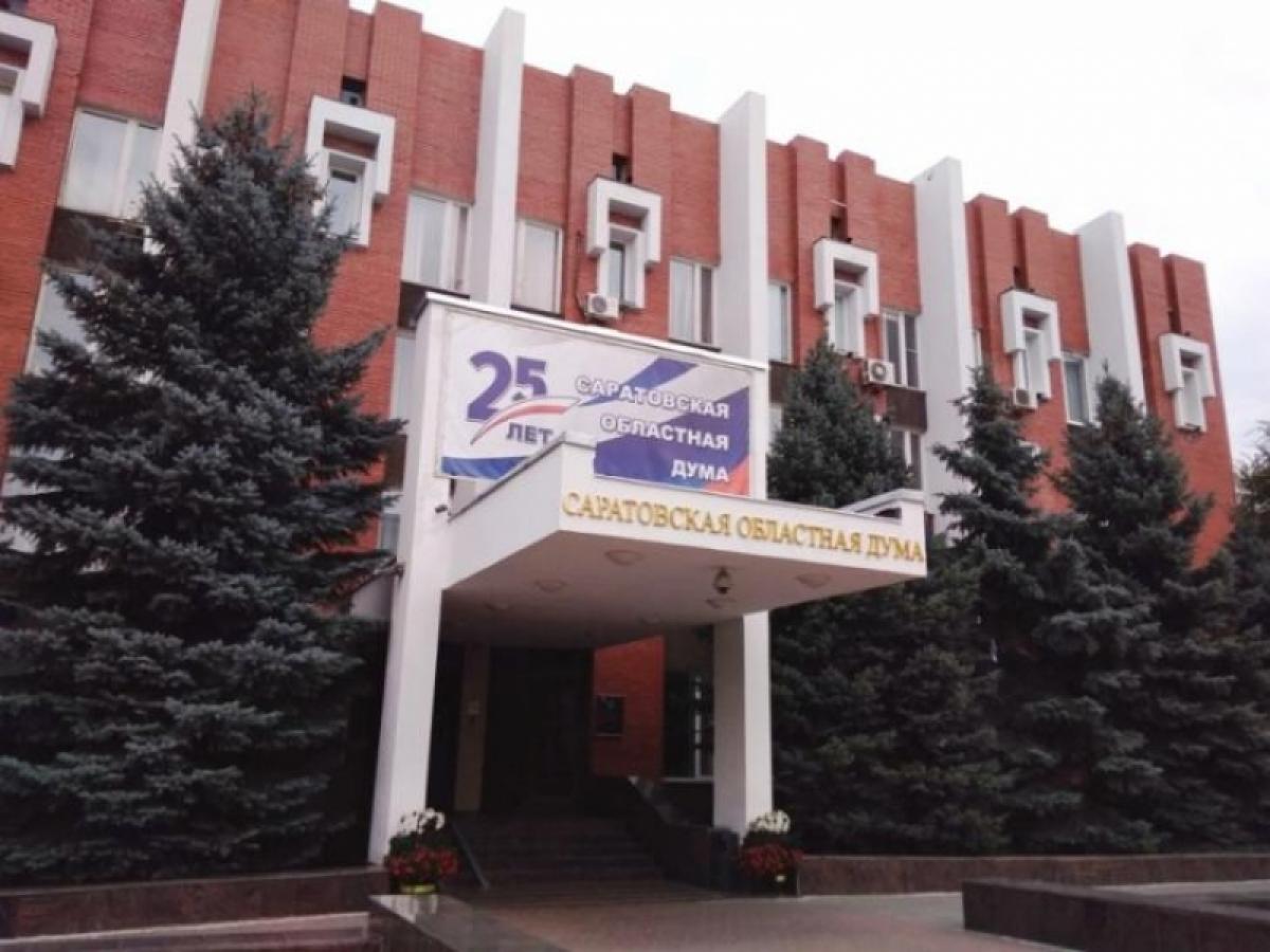 С ценами на бензин Бондаренко предложил разобраться Генпрокуратуре