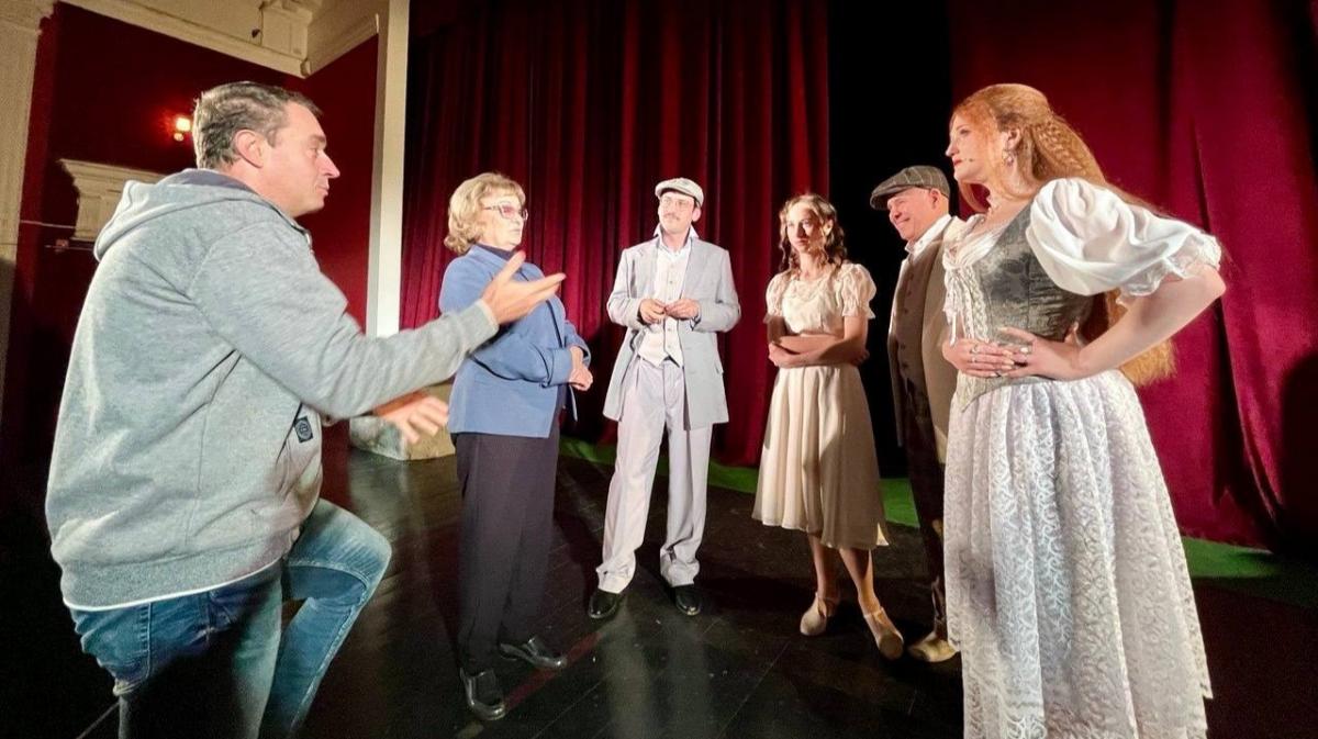 Алимова и Анидалов побывали в саратовском театре «Версия»