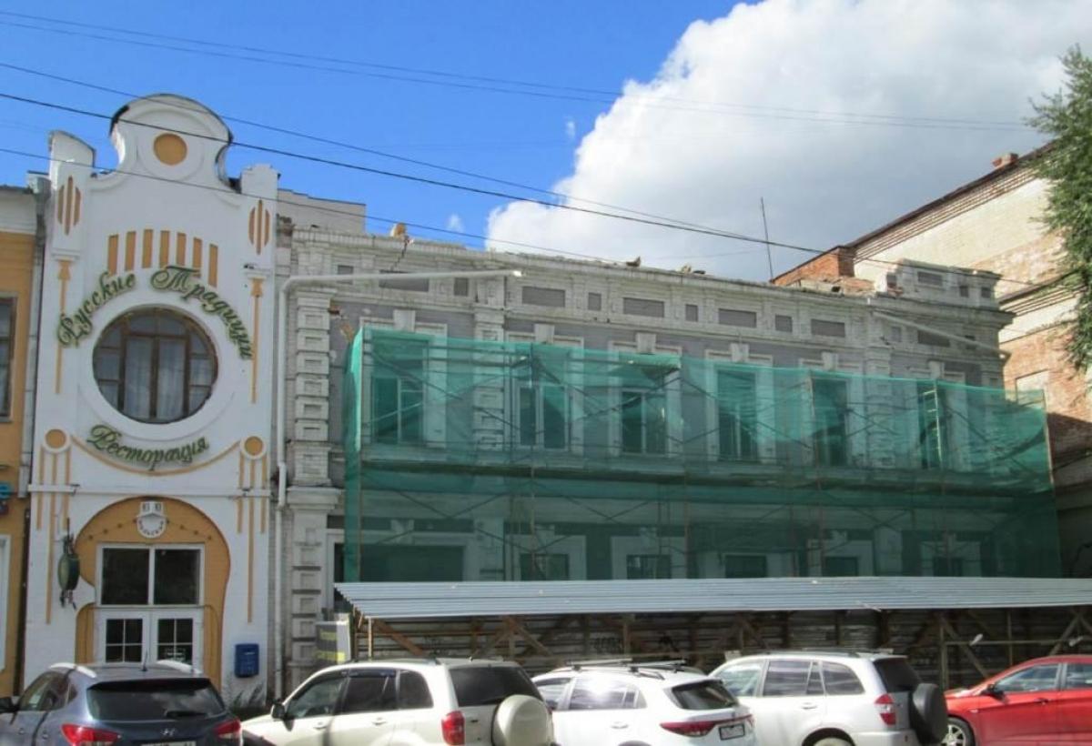 В Саратове проведут противоаварийные работы Доходного дома Тихомировой