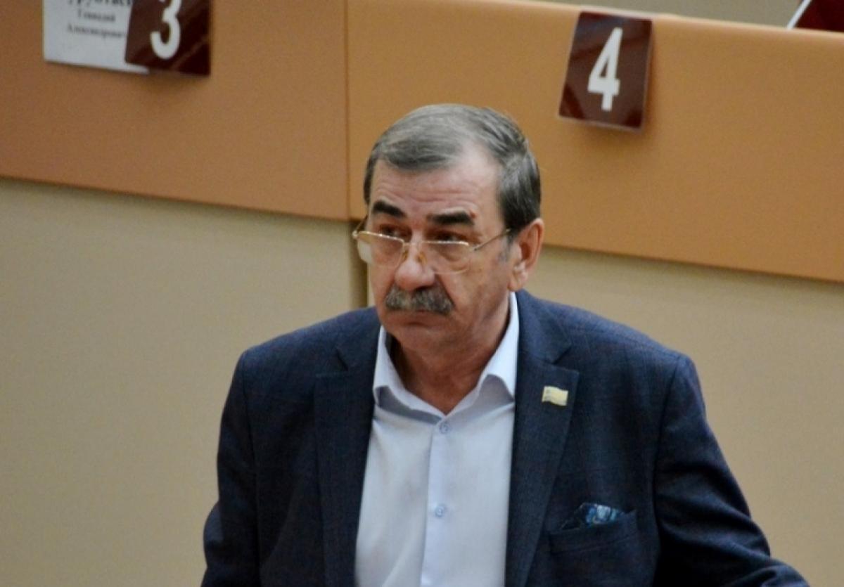 Юрий Ерофеев: «Вторая смена в школах Ленинского района должна уйти в прошлое» 