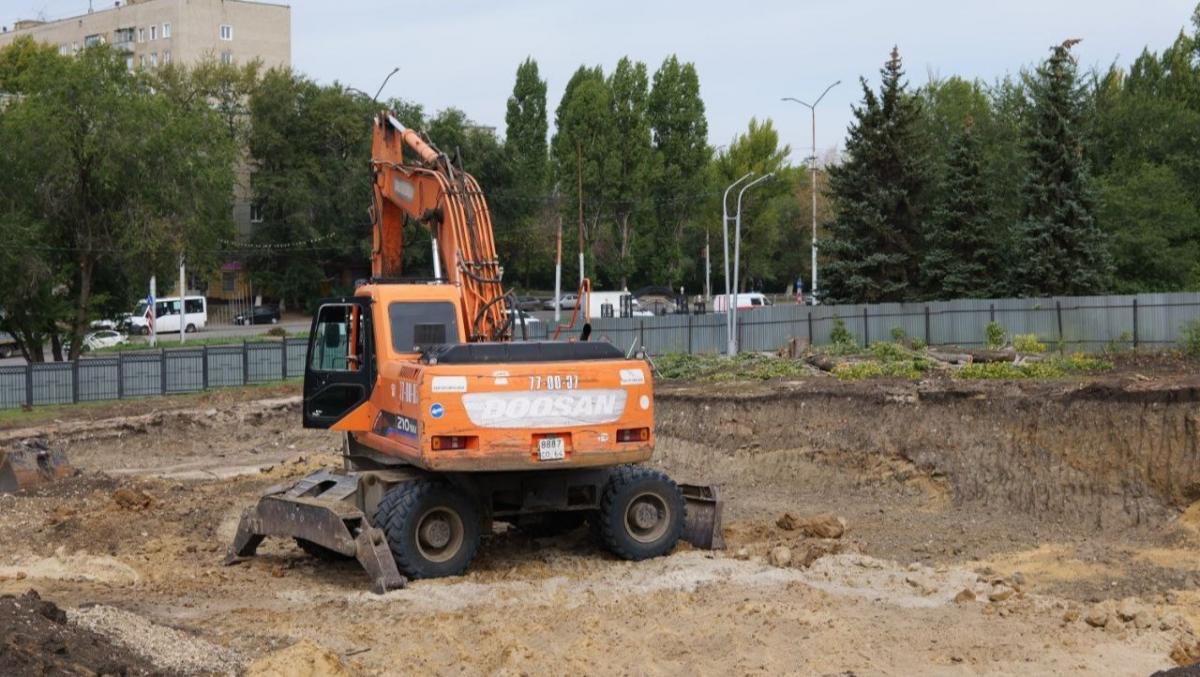 Губернатор Бусаргин провел планерку в сквере «Территория детства»