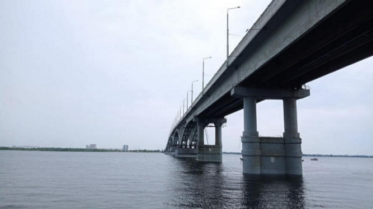 Тяжелая техника уехала на борьбу с возгоранием на мусорном полигоне в Энгельсе