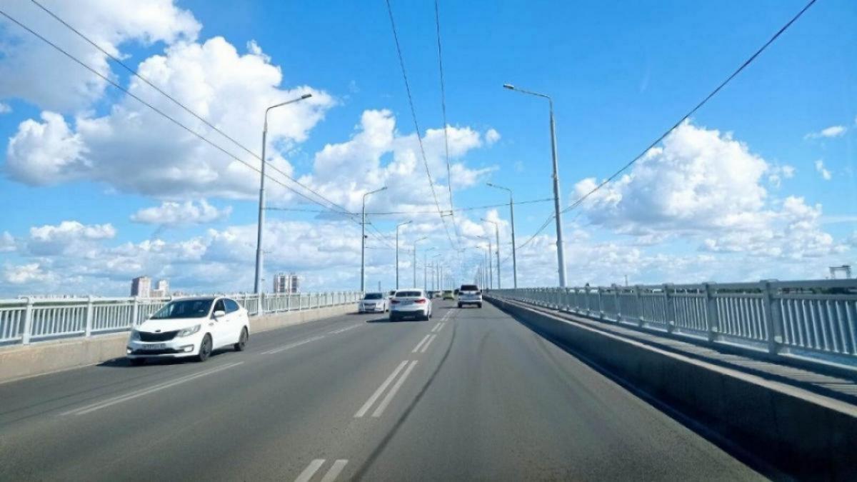 Массовая авария на мосту Саратов-Энгельс вызвала гигантскую пробку