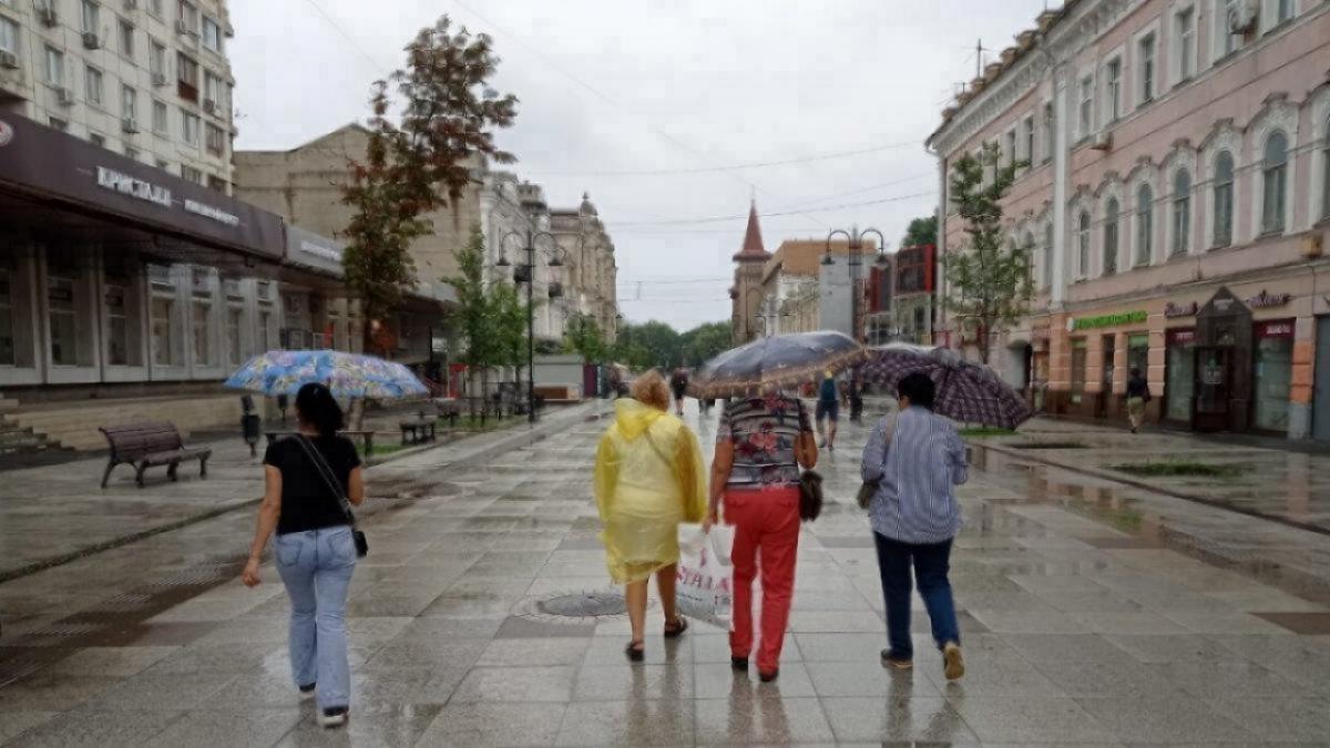 Мощный град с ливнем прошел в Саратовской области