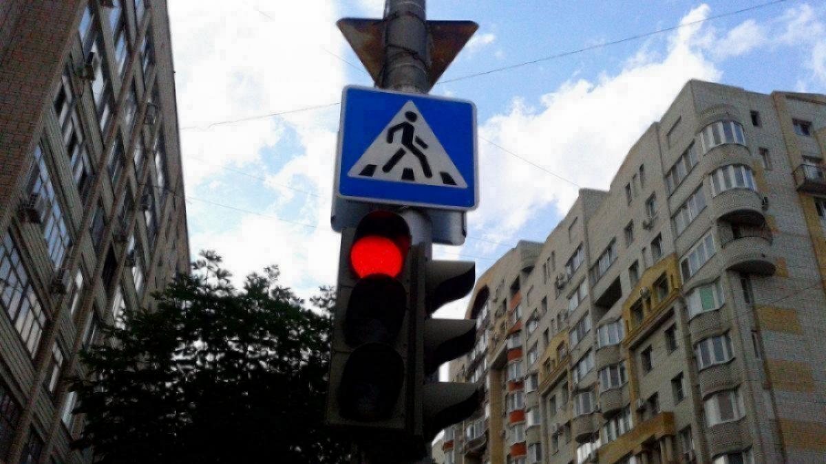 В Саратове на 7 часов отключат светофор на Московском шоссе