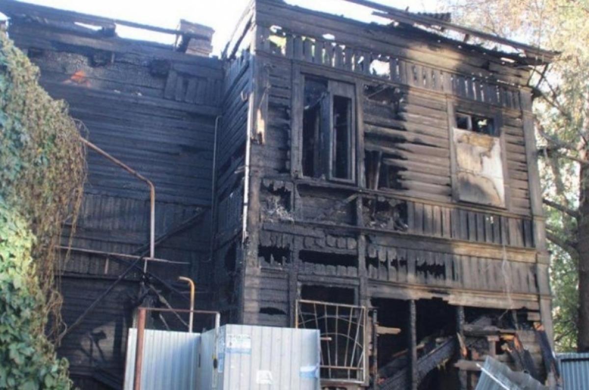 В Саратове ревнивец спалил дом вместе с женой и родителями