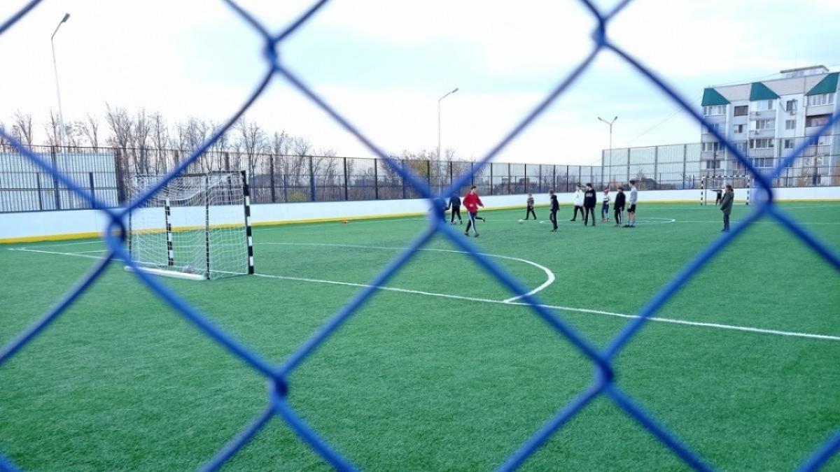 В центре Саратова за 4,5 млн продают часть прибыльного стадиона