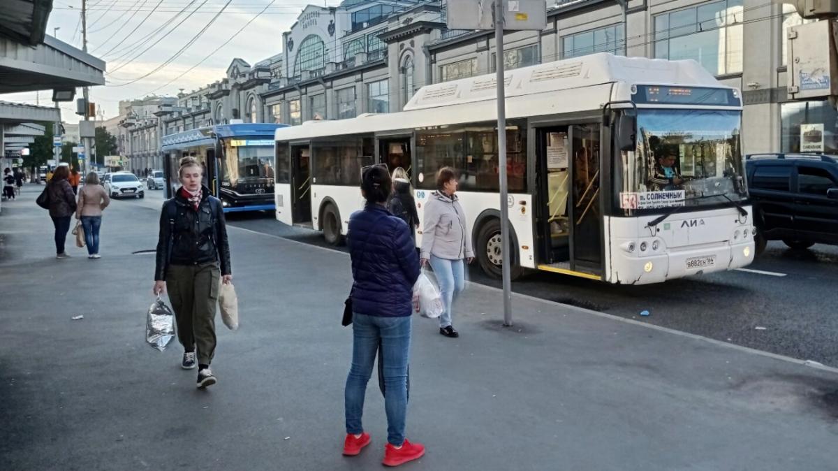 Два саратовских поселка могут остаться без автобусного сообщения