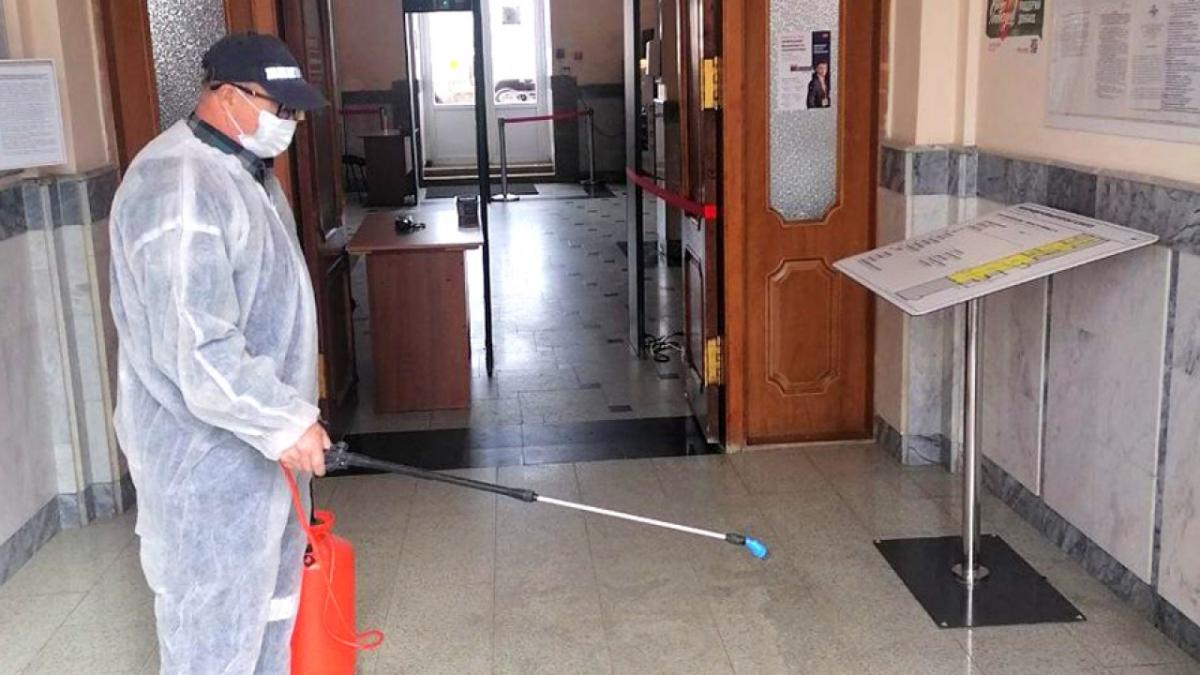Очередная комплексная дезинфекция проведена на 15 вокзалах ПривЖД