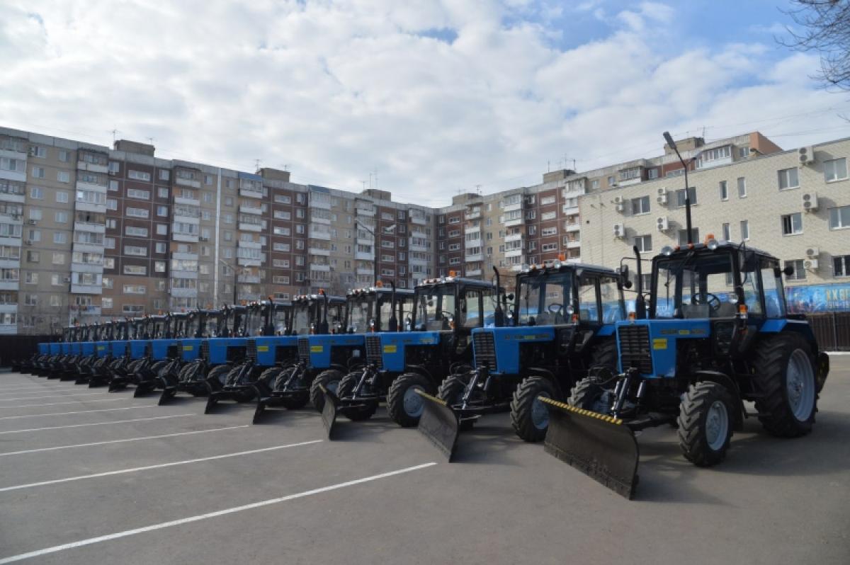 Саратов получил белорусские трактора, которые могут удалять наледь