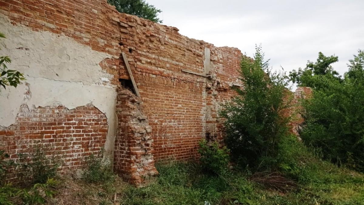 50 тысяч квадратных метров аварийного жилья расселят в Саратовской области