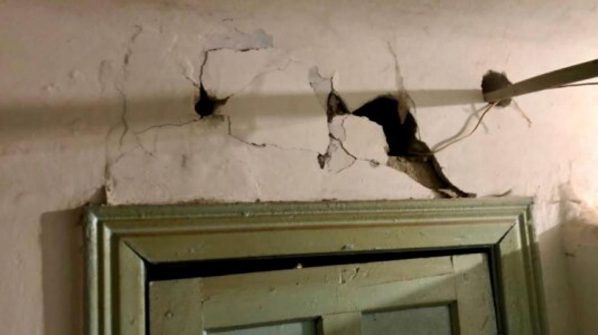 СК: в доме на Крымской проваливается пол и рушится кирпичная кладка