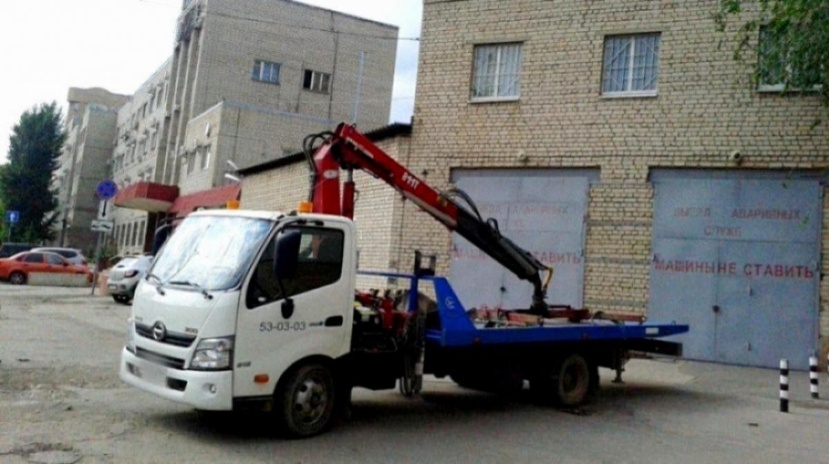 В Саратовской области повысили тарифы на эвакуацию машин и мотоциклов