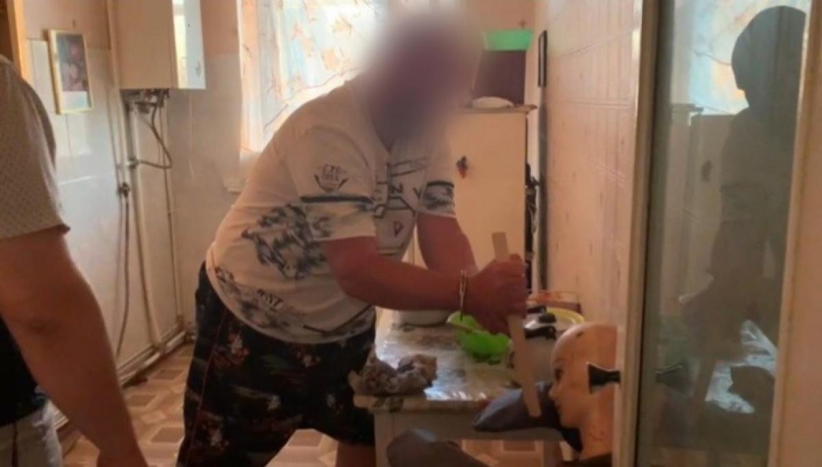 В Саратовской области житель Владивостока нанялся на работу и в тот же день убил бригадира