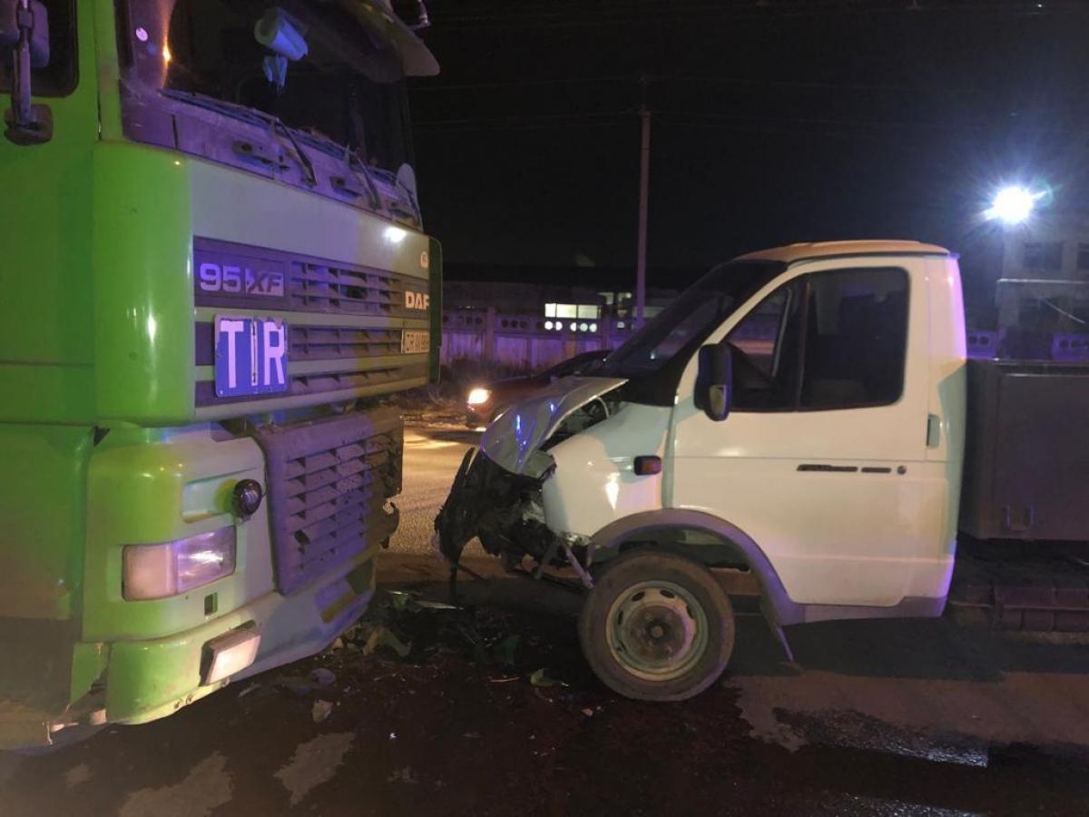 Смертельное ДТП в Балаково на Транспортной: водитель скончался на месте 