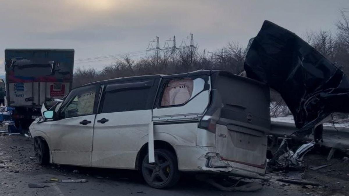 В массовом ДТП под Саратовом погиб водитель «Ниссана»