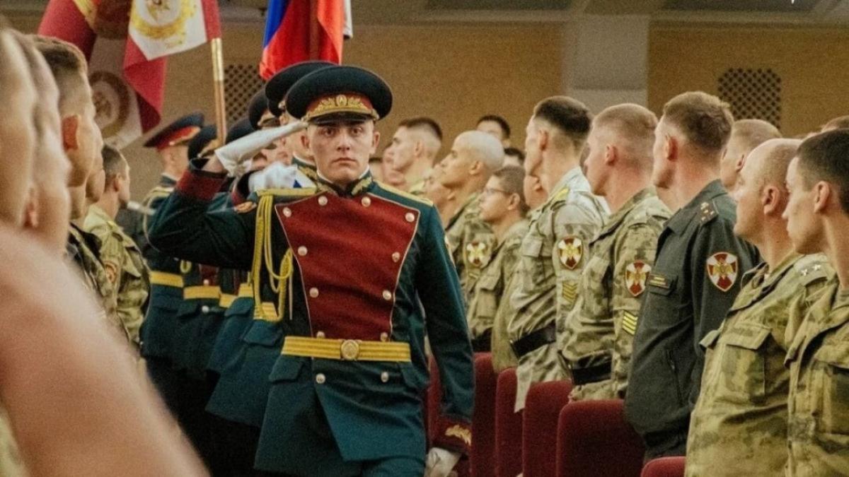 Курсанты саратовского института Росгвардии приняли военную присягу