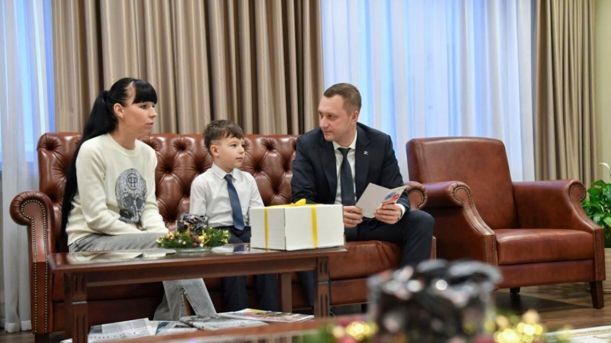 Бусаргин рассказал о пишущем письма воинам СВО 7-летнем Богдане