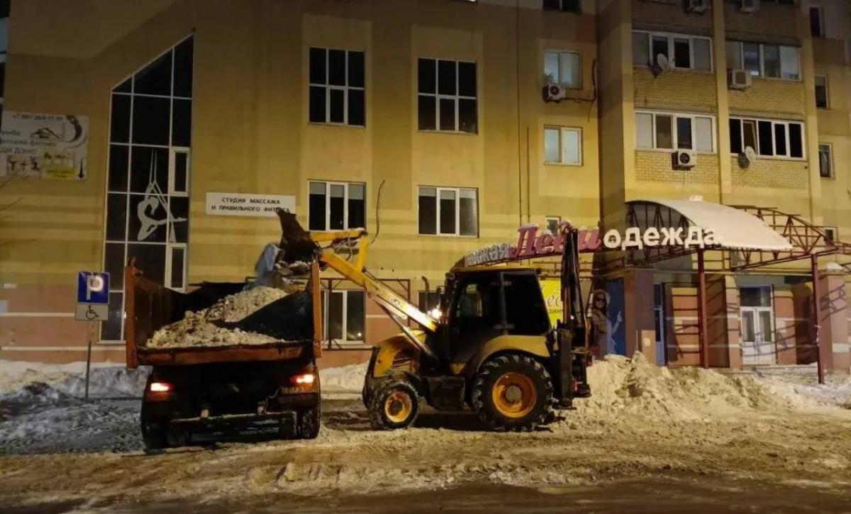 В Энгельсе планируется закрыть мусоропроводы в домах и установить контейнеры