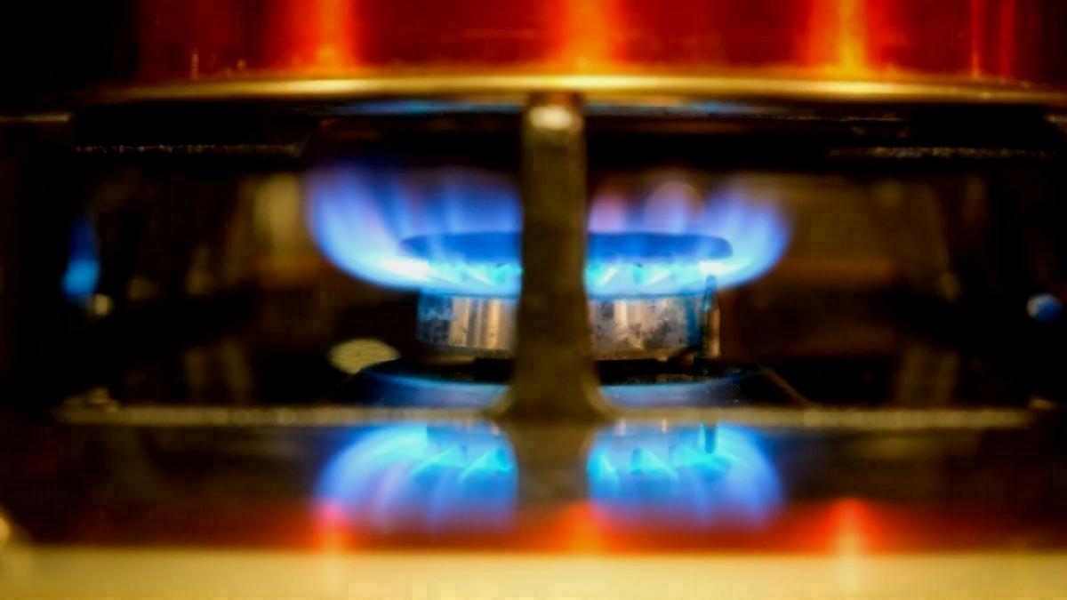 Два КамАЗа в результате аварии оставили Озинки без газа