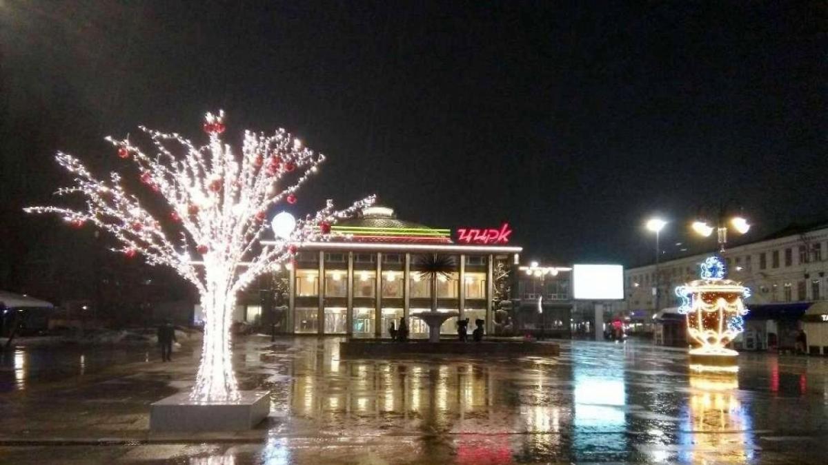 Опрос: саратовские компании проведут новогодние корпоративы в ресторанах