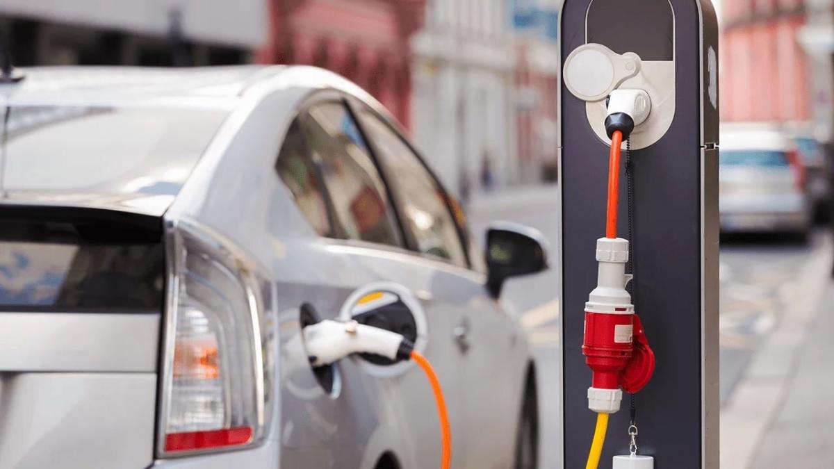 В Саратовской области планируют создать сеть зарядных станций для электромобилей