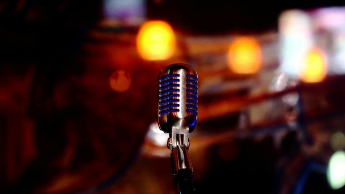 В Саратове владелец «Шаурмы» заплатит 148 тысяч за звучавшие в кафе песни