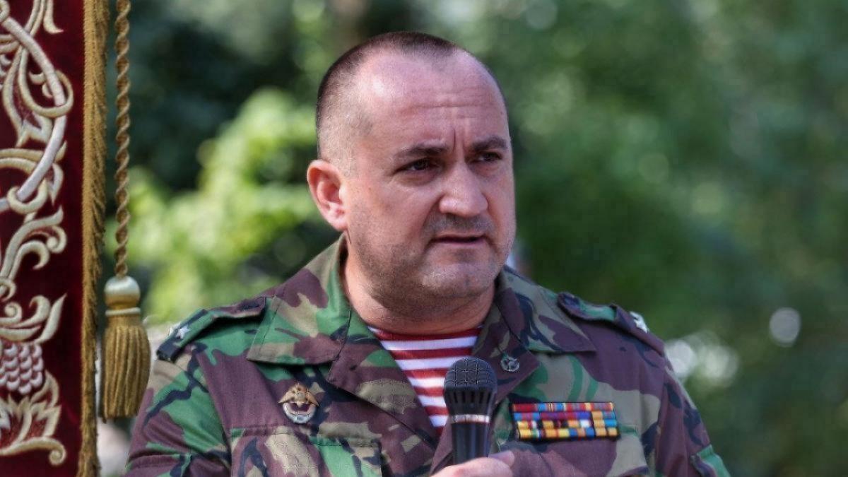 Министр обороны наградил Вячеслава Калинина за вклад в развитие военного сотрудничества