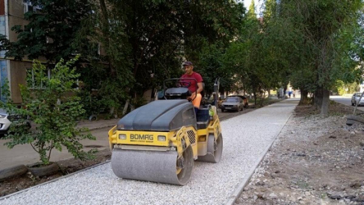 В Энгельсе отремонтируют 10 участков самых загруженных дорог в 2023 году